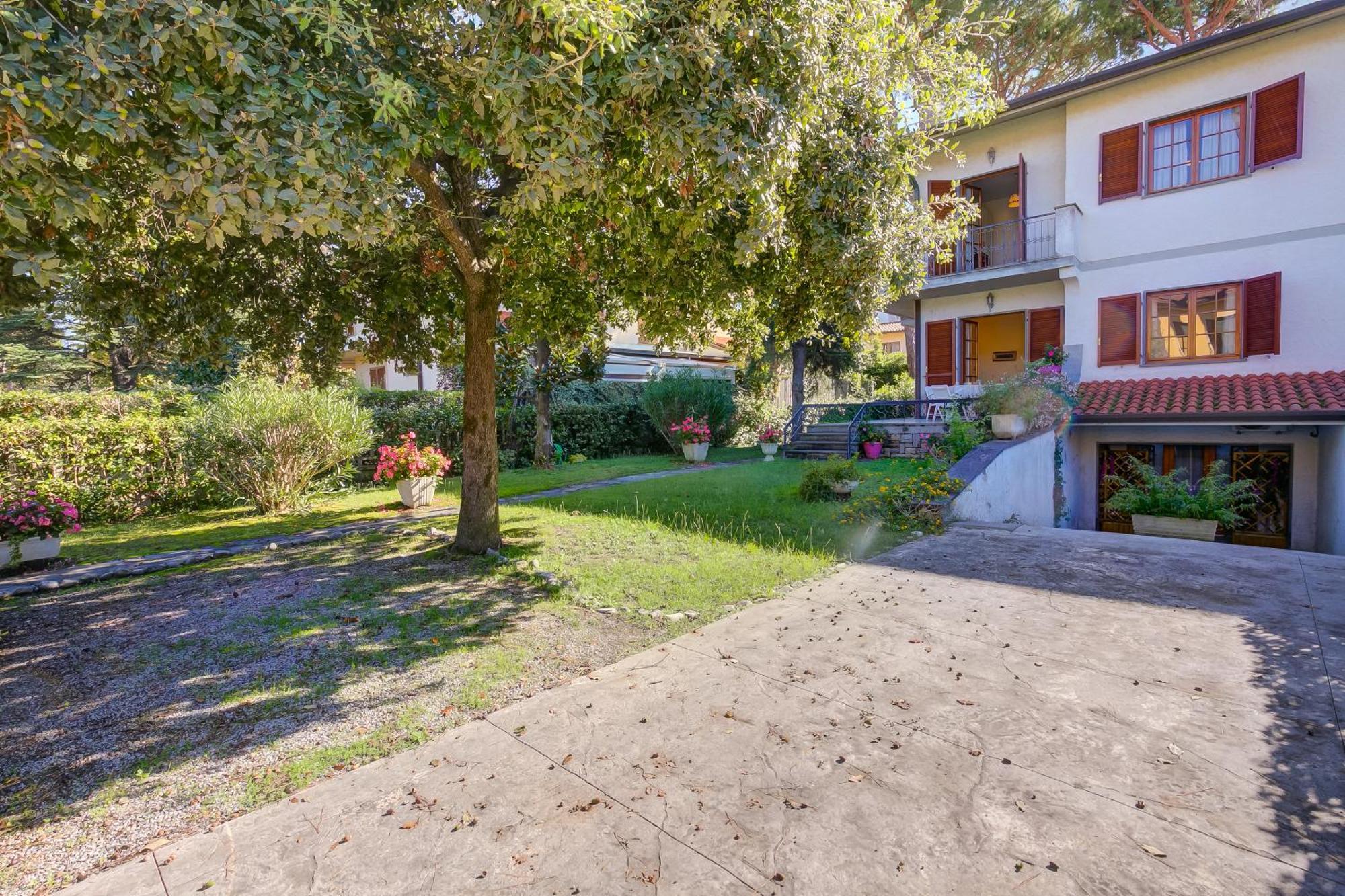 Casa Maddalena Al Mare 600M From Sea - Happy Rentals مارينا دي بييتراسانْت المظهر الخارجي الصورة