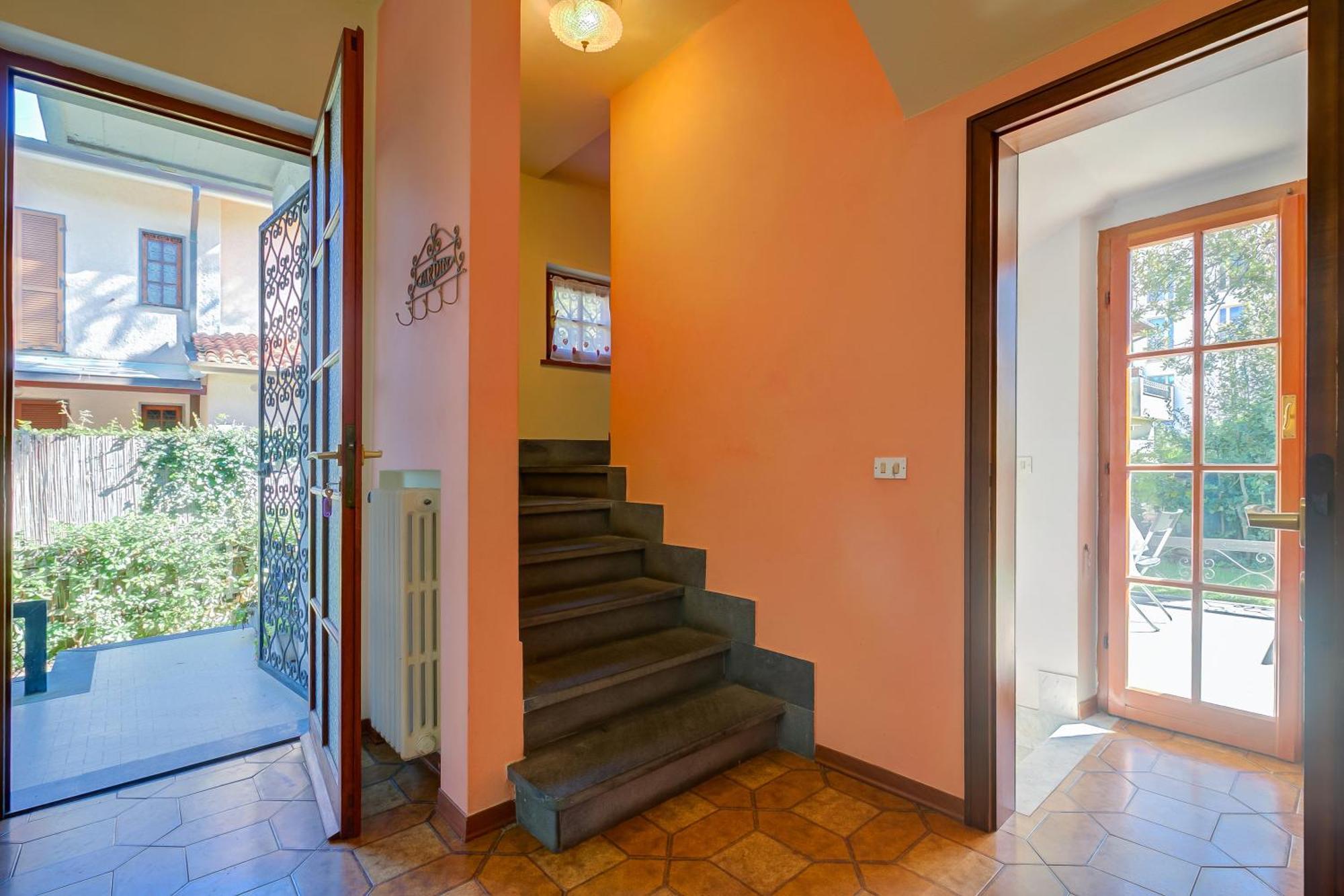 Casa Maddalena Al Mare 600M From Sea - Happy Rentals مارينا دي بييتراسانْت المظهر الخارجي الصورة