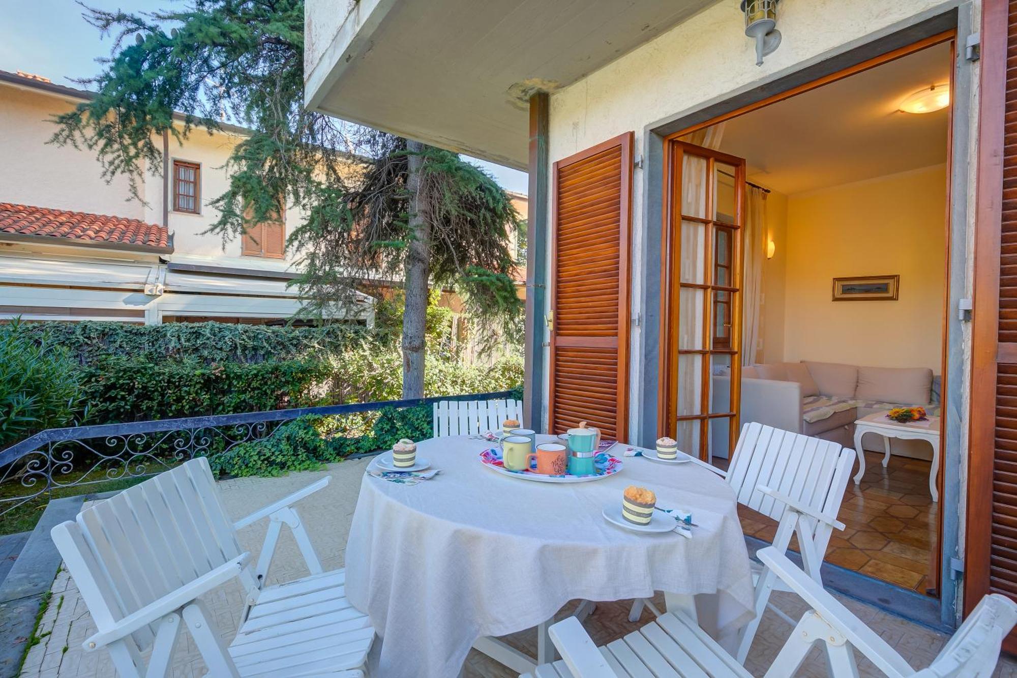 Casa Maddalena Al Mare 600M From Sea - Happy Rentals مارينا دي بييتراسانْت المظهر الخارجي الصورة